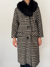 Load image into Gallery viewer, Vintage Black and White Wool Houndstooth Coat