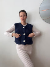 Load image into Gallery viewer, Chunky Knit Navy Vest