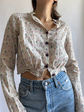 Load image into Gallery viewer, Floral Cropped Blouse
