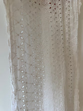 Load image into Gallery viewer, Eyelet Runner Set

