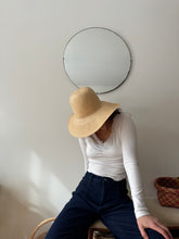 Load image into Gallery viewer, Staw Sun Hat
