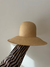 Load image into Gallery viewer, Staw Sun Hat
