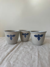 Load image into Gallery viewer, Pfaltzgraff Yorktowne Blue Bird Cups
